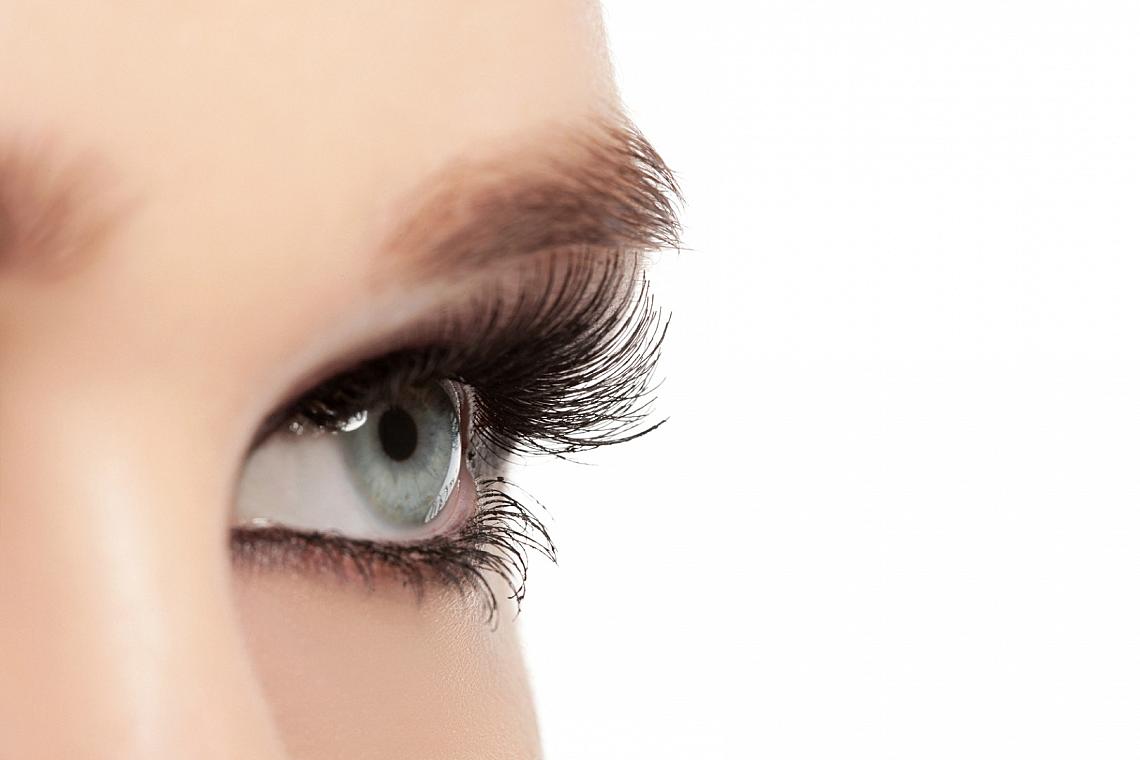 5 правила за красиви мигли, които почти винаги игнорирам. И не съм единствената main image