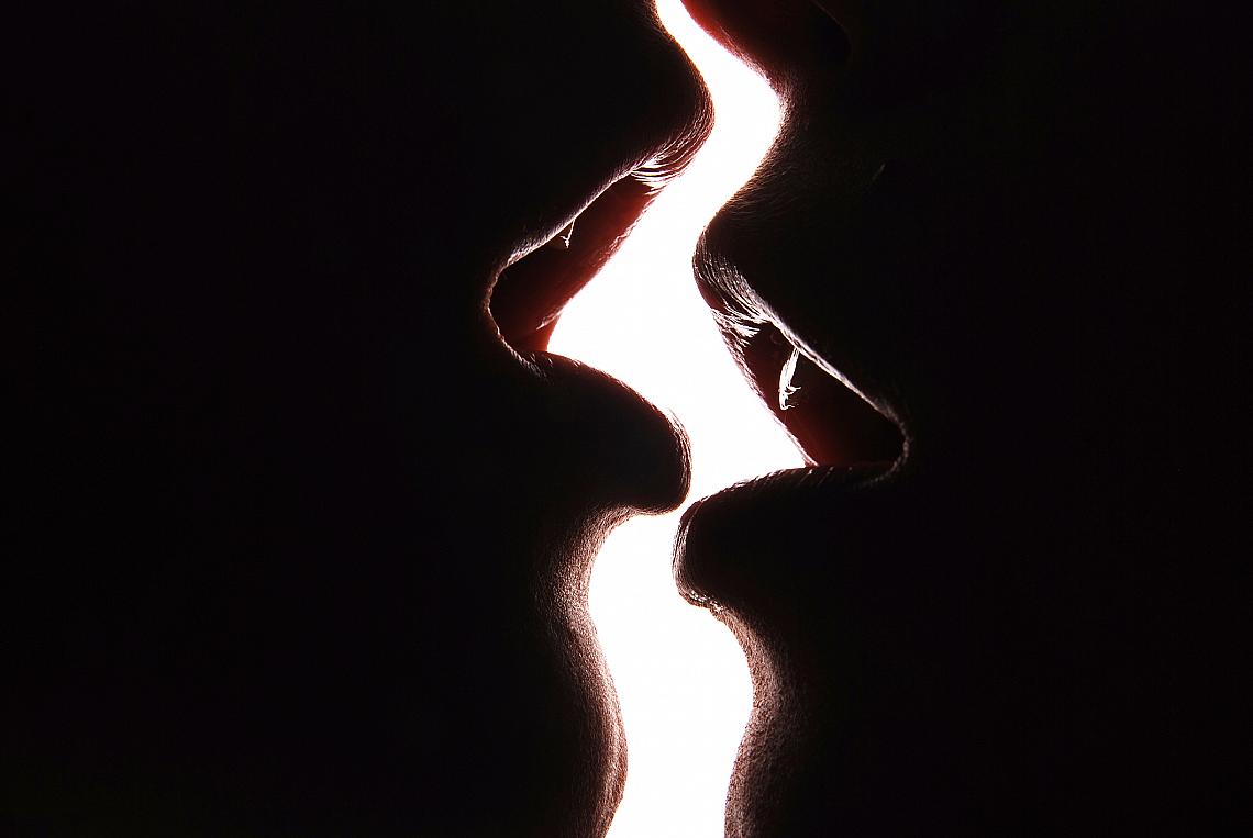 В леглото е прекалено шумно&hellip; main image