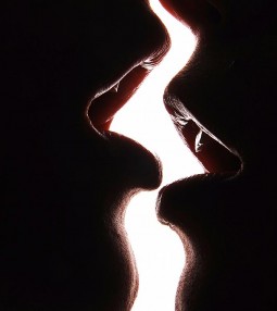 article В леглото е прекалено шумно&hellip; thumbnail