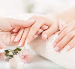 offer Френски маникюр с гел лак thumbnail