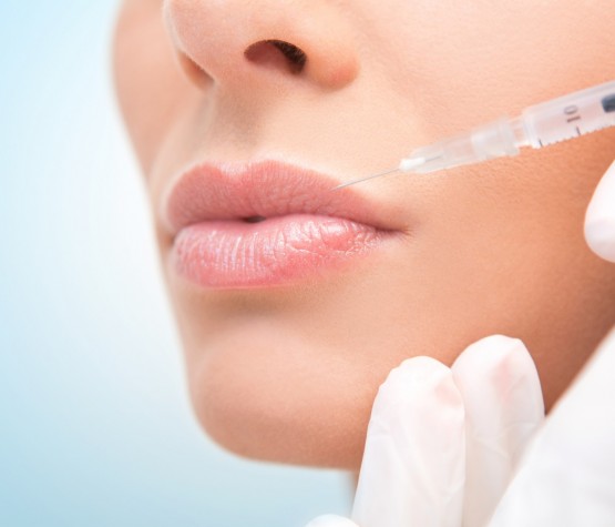 Моделиране на устни с интелигентно подчертаване на контура promotion image